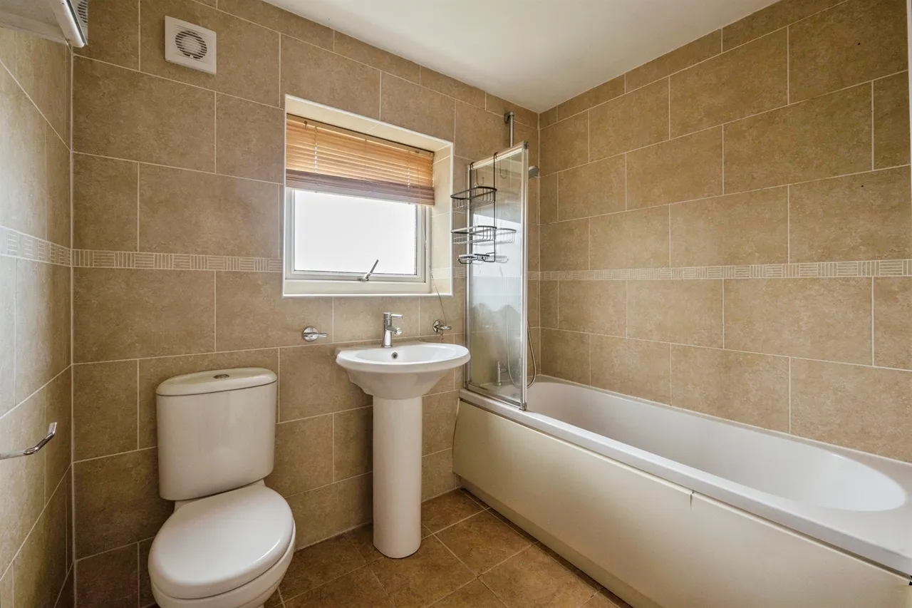 Scrooby Close, Harworth, Doncaster, photo 8