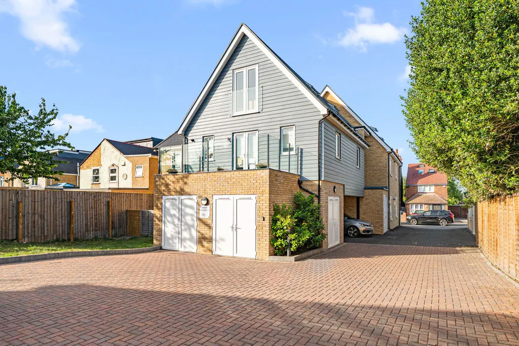 Annett Road, Walton-On-Thames, KT12, photo 11