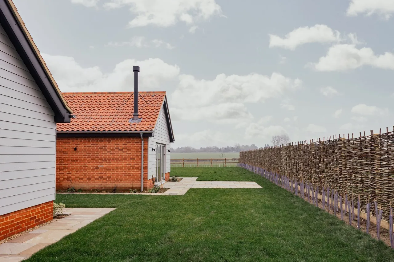 Impressive New Home, The Old Farmyard, photo 13