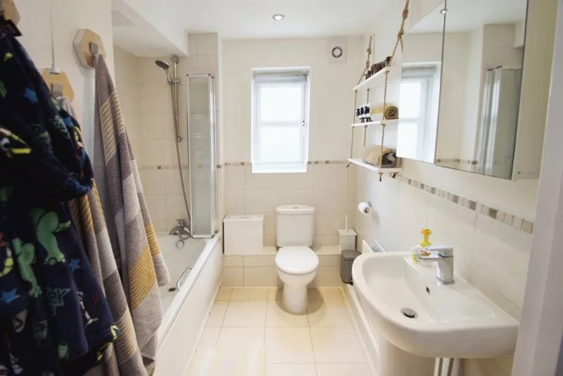 Hexham Gardens, Northolt, photo 7