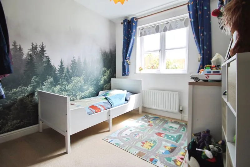 Hexham Gardens, Northolt, photo 2