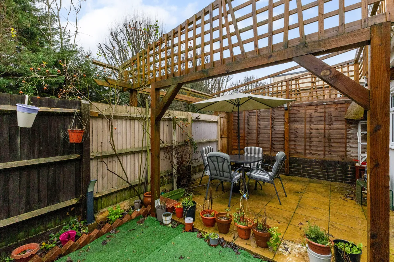 2 bed house for sale — Robb Road, Stanmore, HA7