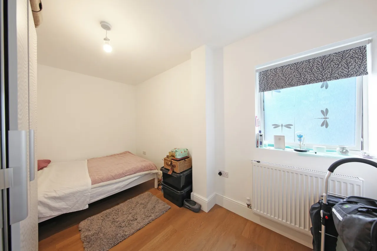 Pine Road, London, NW2, photo 7