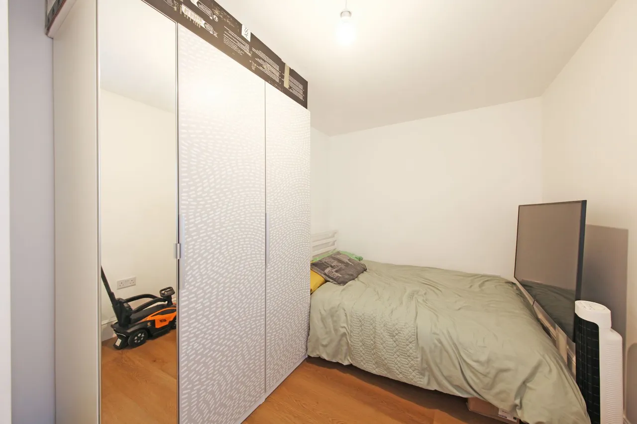 Pine Road, London, NW2, photo 6