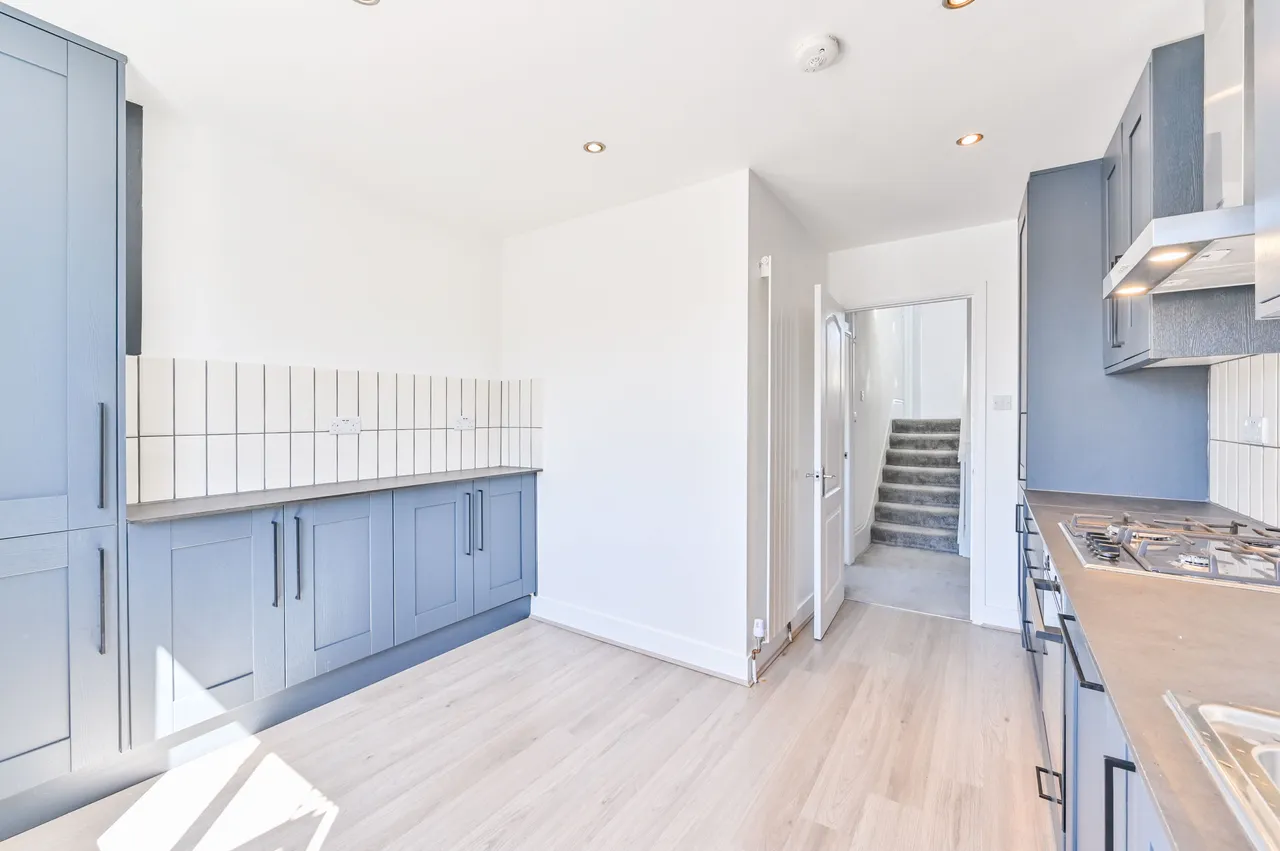 Top Floor, 238 Portnall Road, London, photo 3