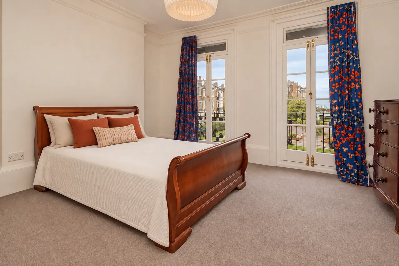 Spencer Square, Ramsgate, CT11, photo 18