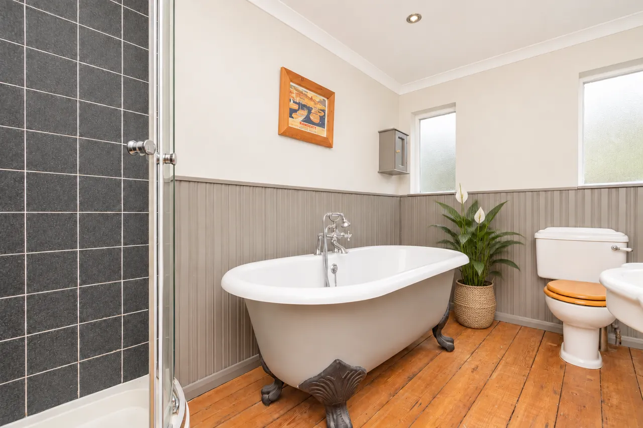 Spencer Square, Ramsgate, CT11, photo 23