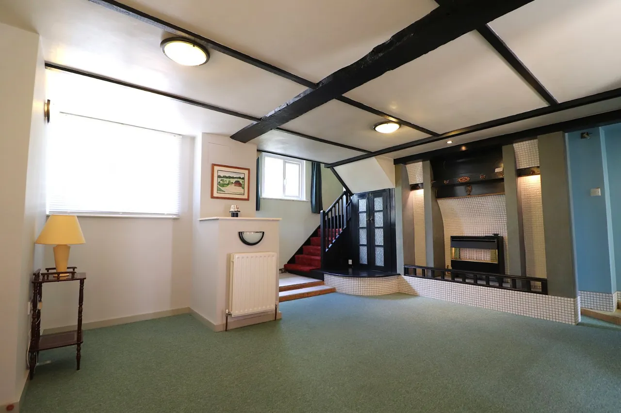 High Street, Walkern, SG2, photo 8
