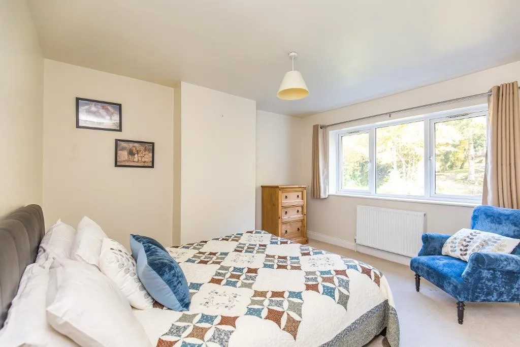 Hillbury Road, Warlingham, photo 13