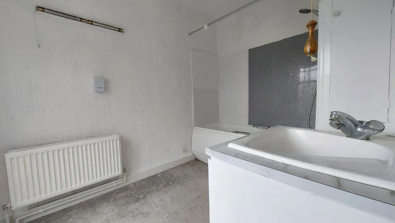South Street, Bourne, PE10, photo 13