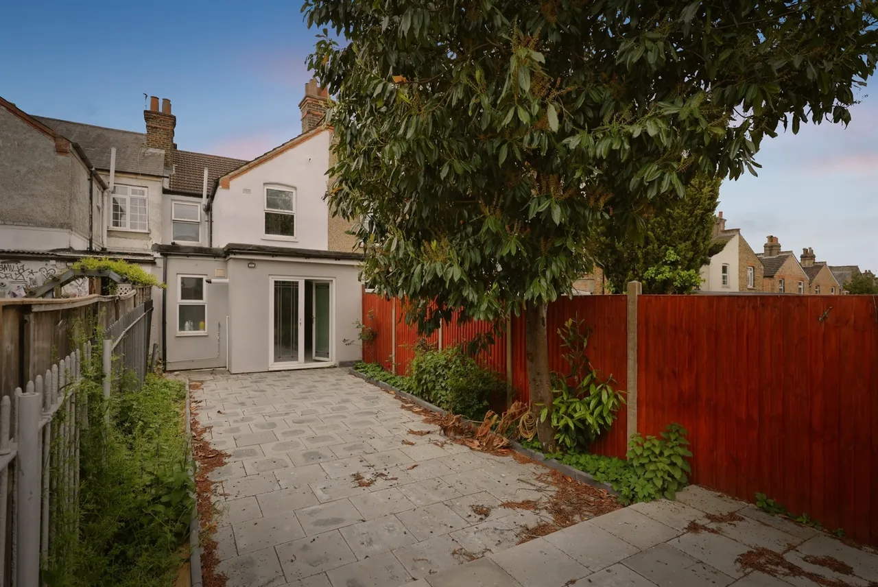 Vicarage Road, Watford, photo 7