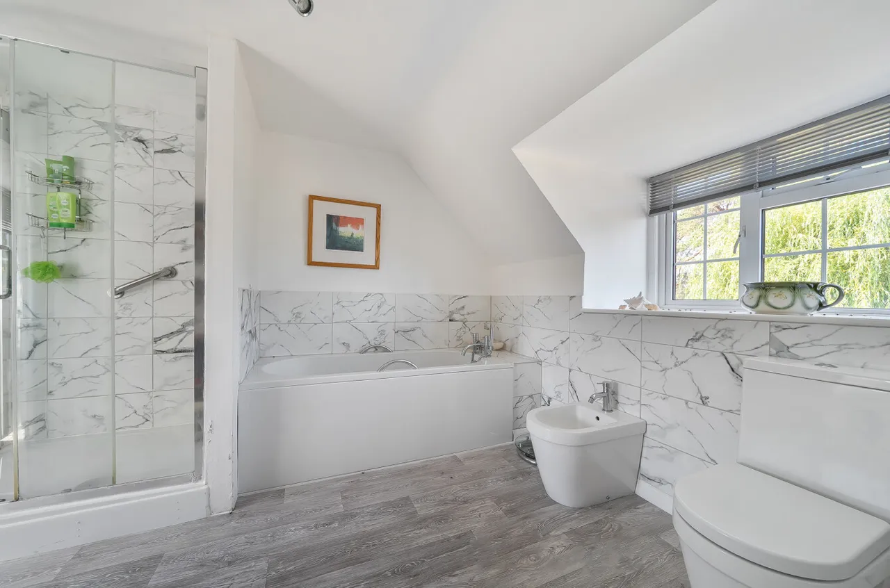 Shrub Lane, Etchingham, TN19, photo 24