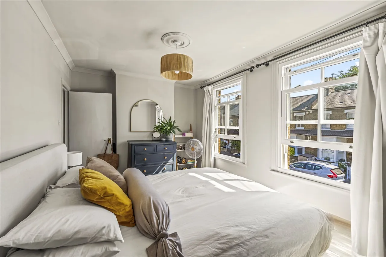 Avenue Road, Hampton, TW12 2BE, photo 6