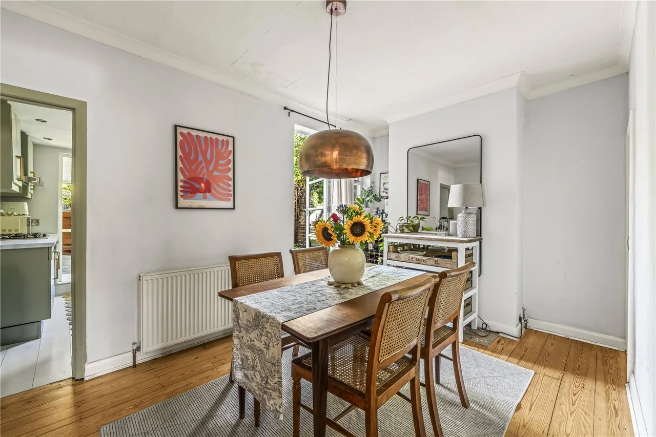 Avenue Road, Hampton, TW12 2BE, photo 5