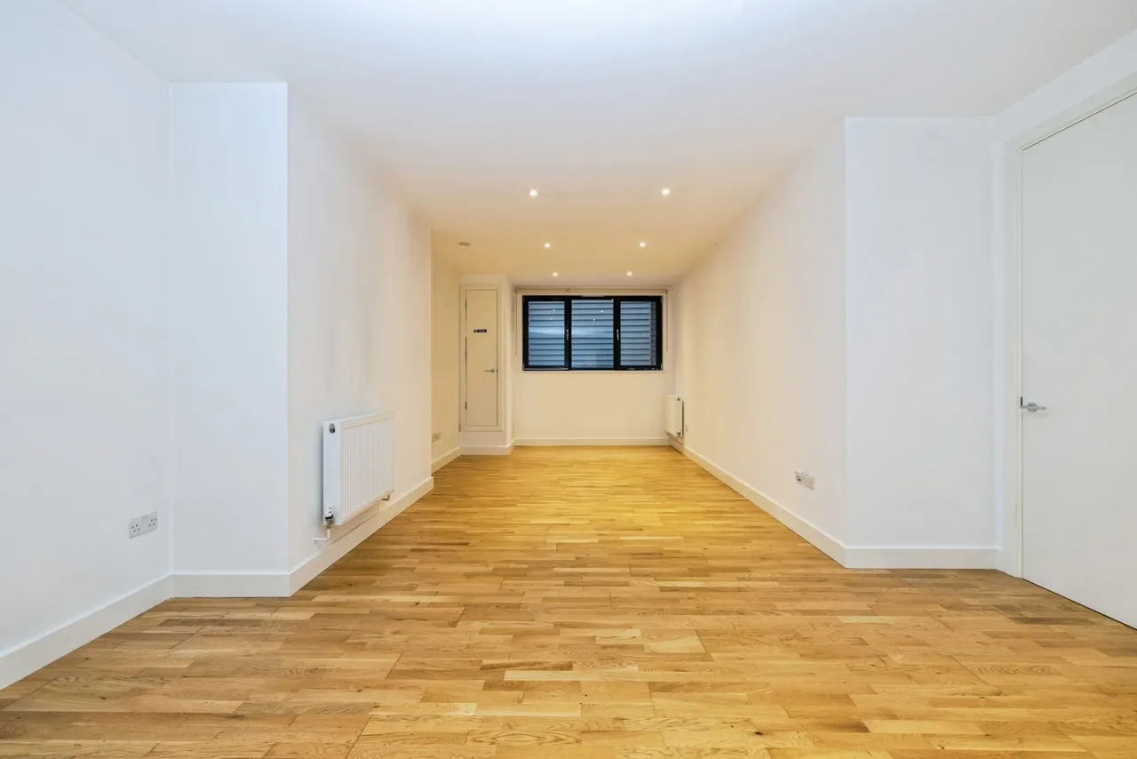 Manningtree Street, Aldgate, E1, photo 3
