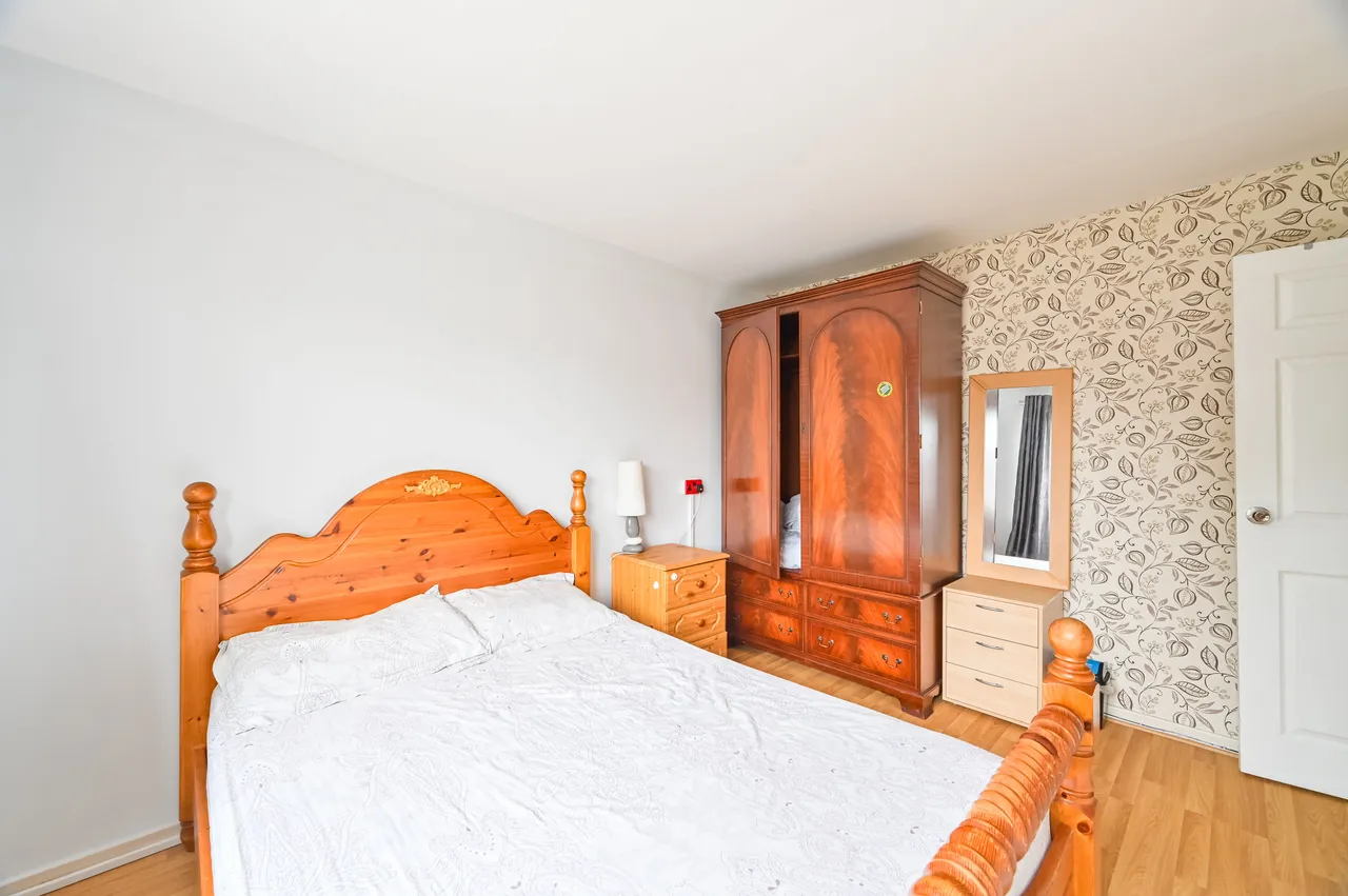 77 Sark Walk, London, photo 10