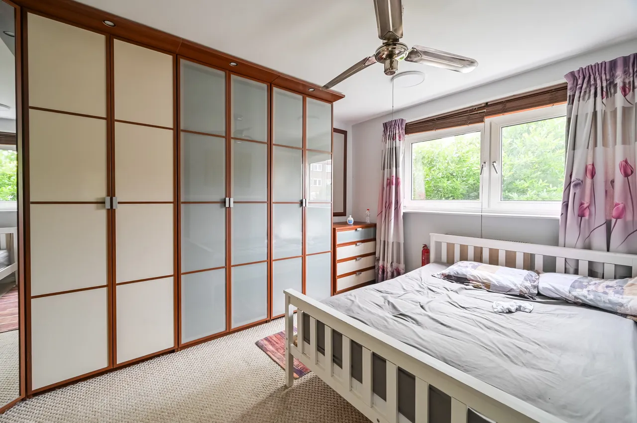 77 Sark Walk, London, photo 7
