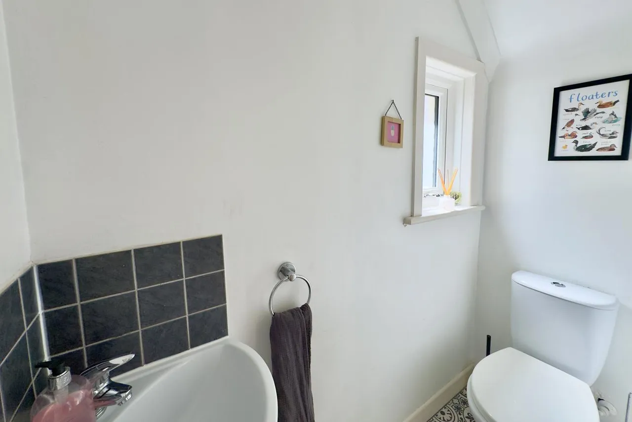 Claremont Avenue, BH9, photo 11