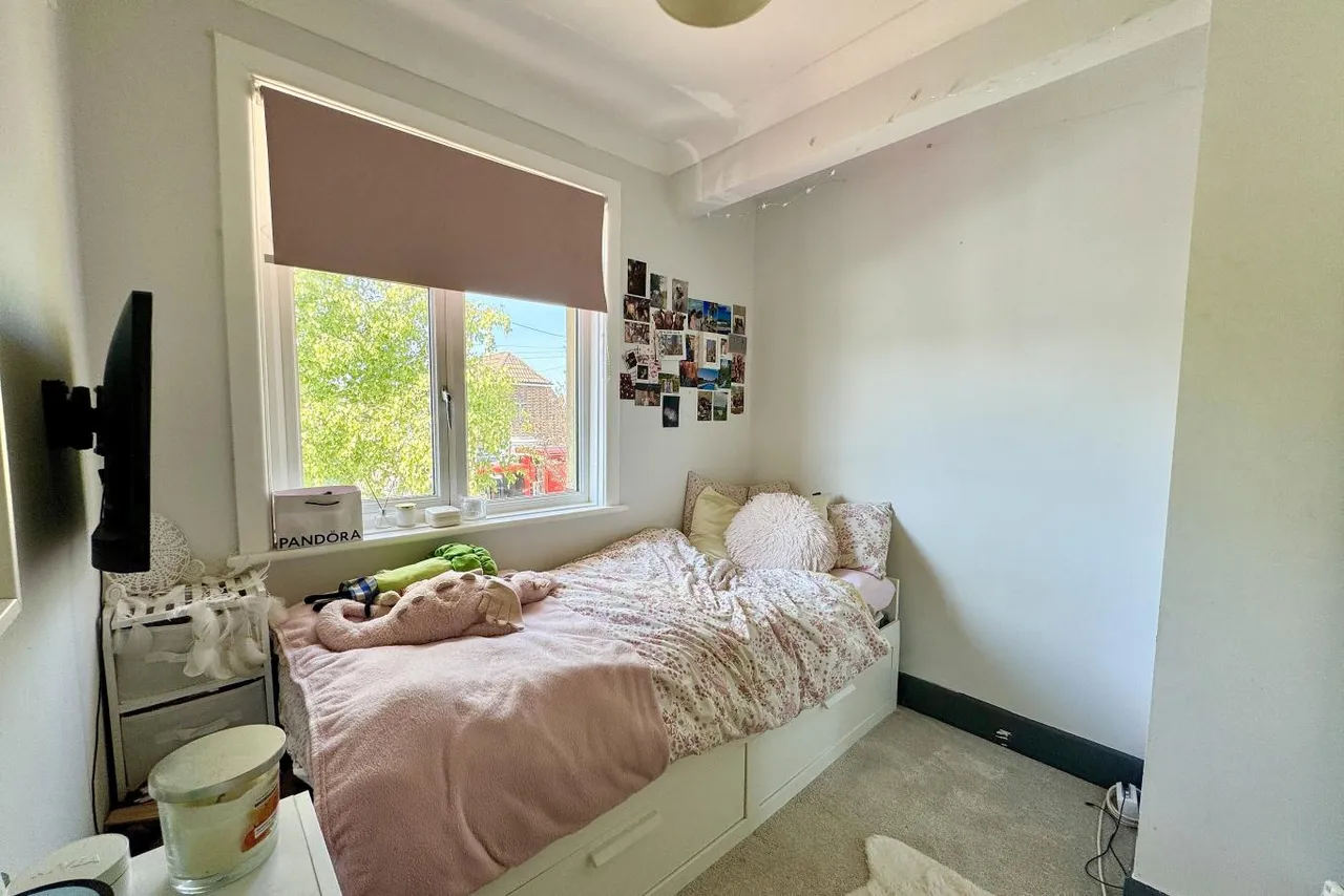 Claremont Avenue, BH9, photo 13