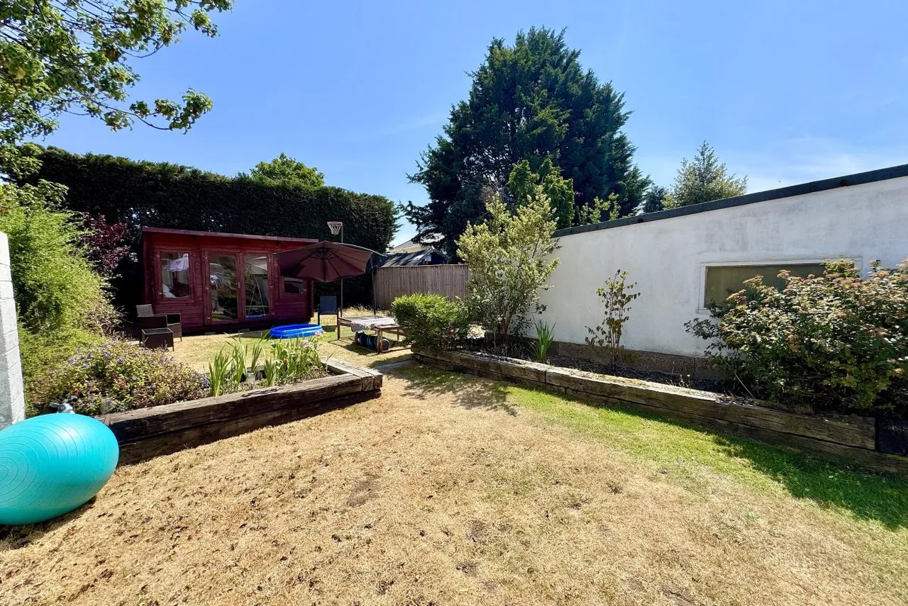 Claremont Avenue, BH9, photo 20