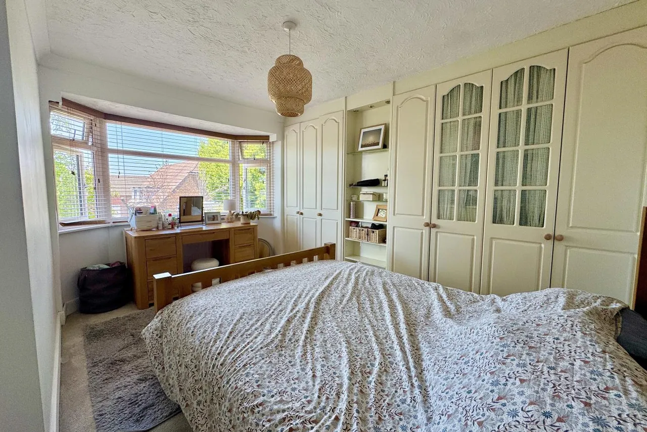 Claremont Avenue, BH9, photo 16
