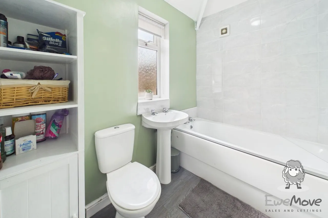 South Street, Thatto Heath, WA9, photo 9
