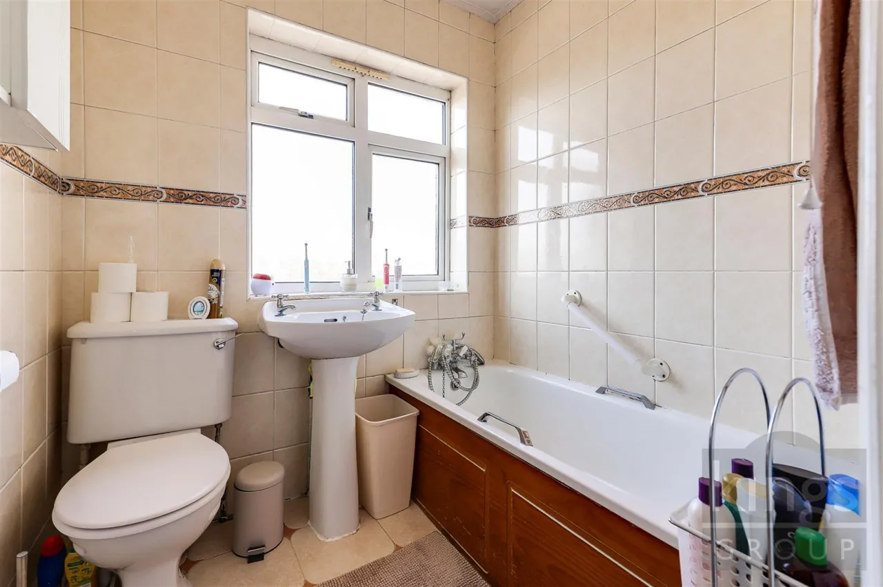 Seaforth Drive, Waltham Cross, photo 16