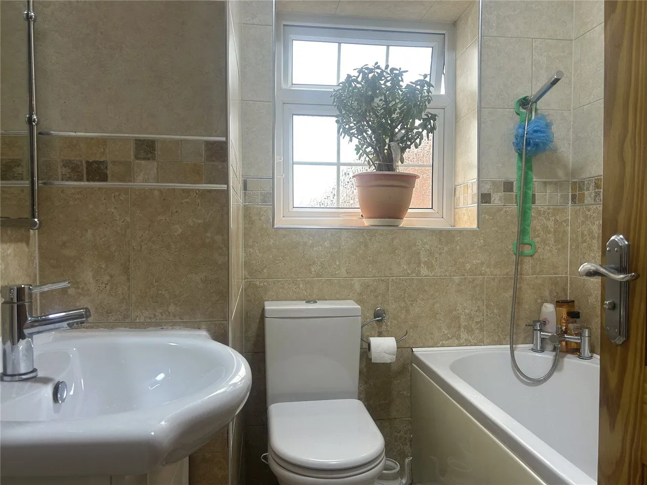 Brewerton Road, Clarksfield, OL4, photo 18