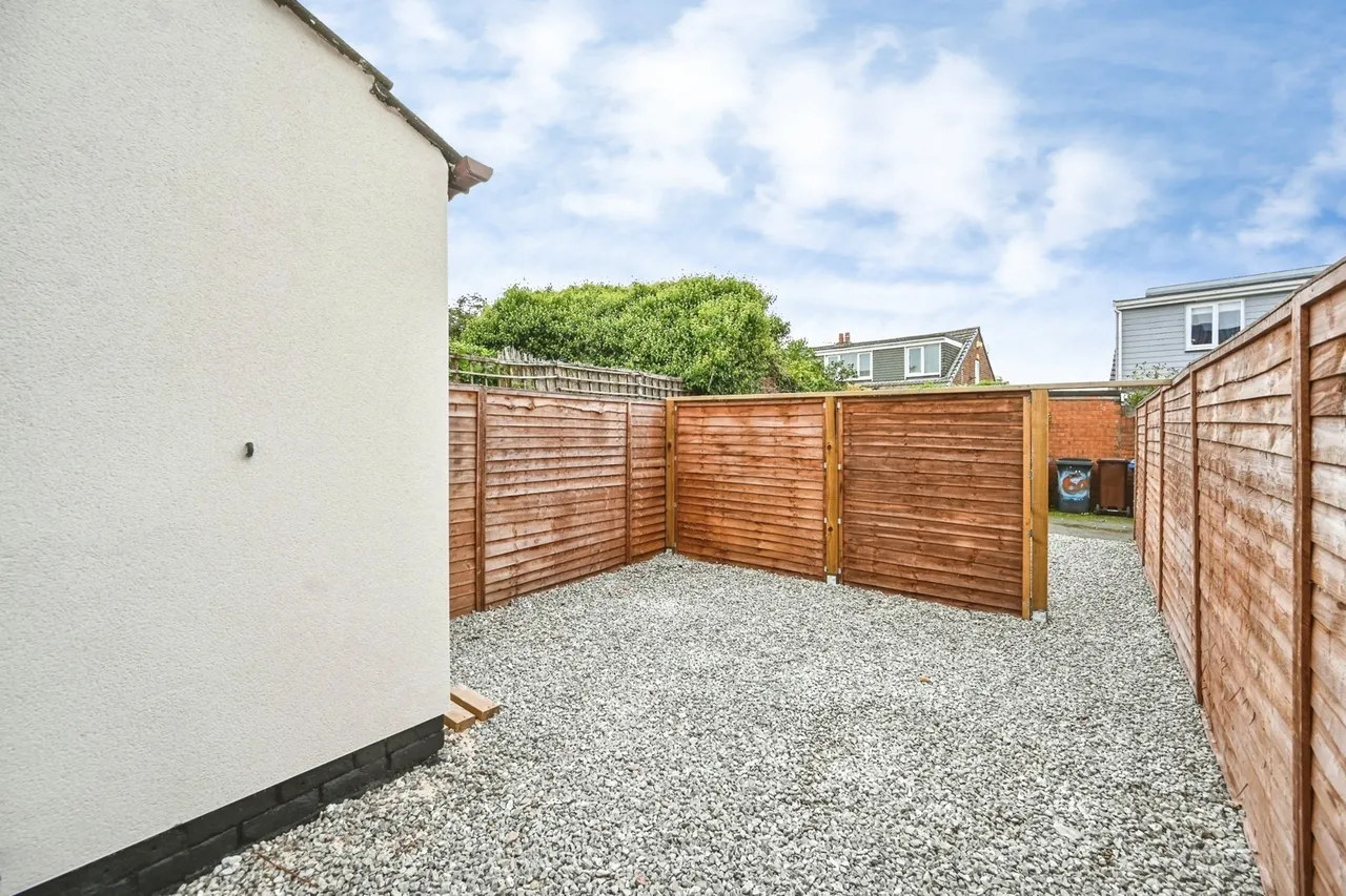 Bickershaw Lane, Abram, WN2, photo 17