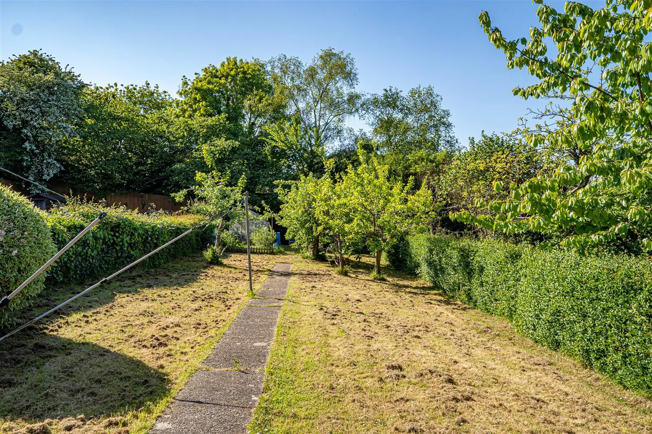 Higham Gardens, Guestling, photo 6