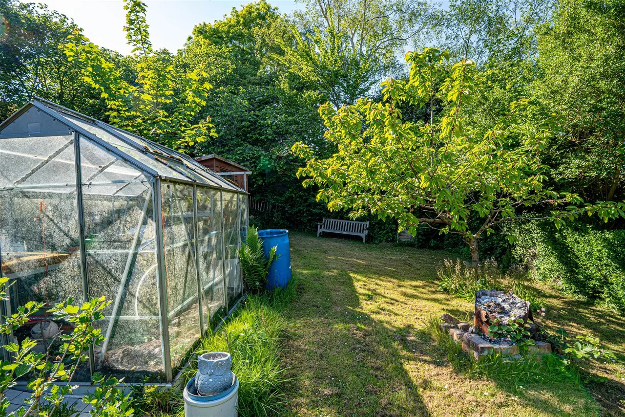Higham Gardens, Guestling, photo 12