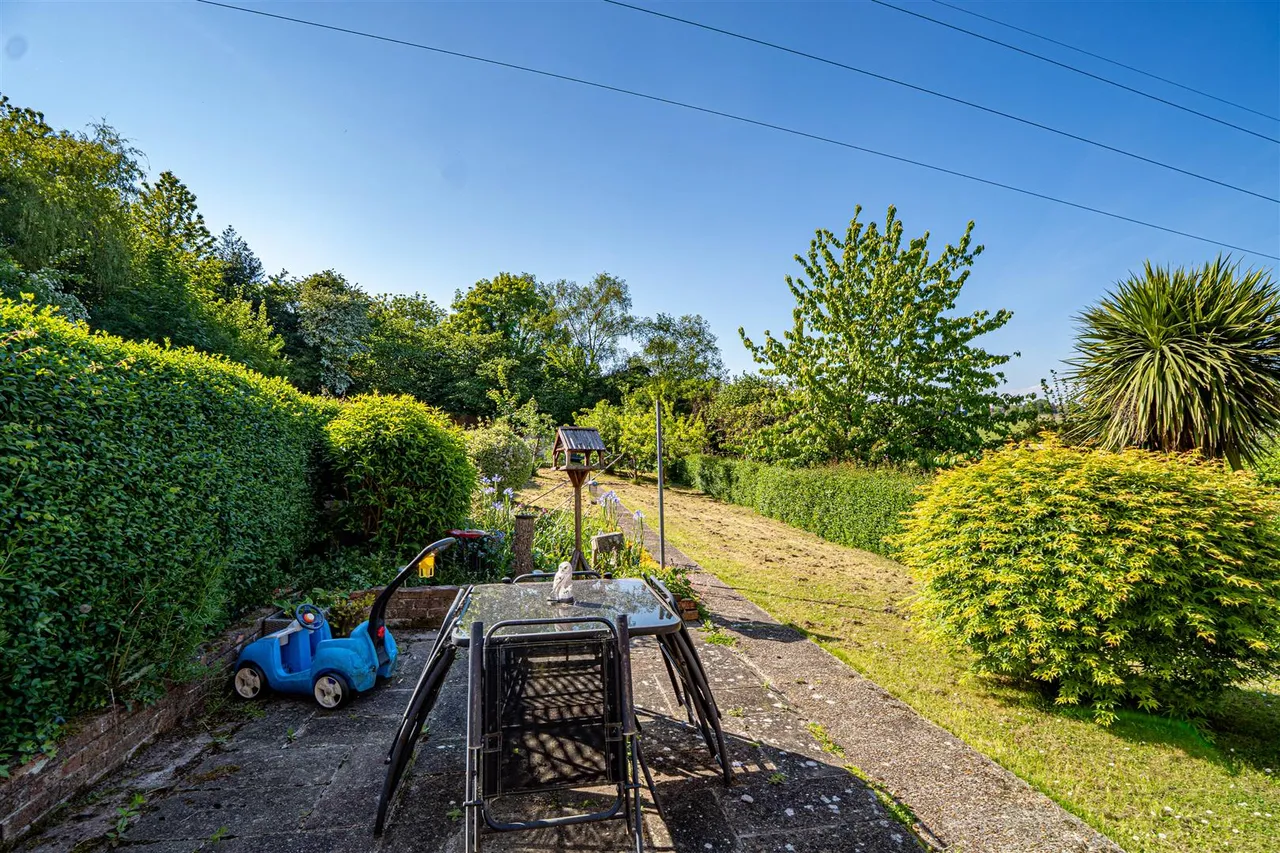 Higham Gardens, Guestling, photo 17