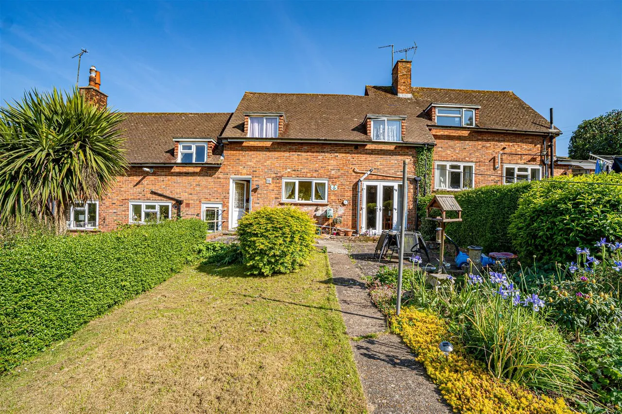Higham Gardens, Guestling, photo 7