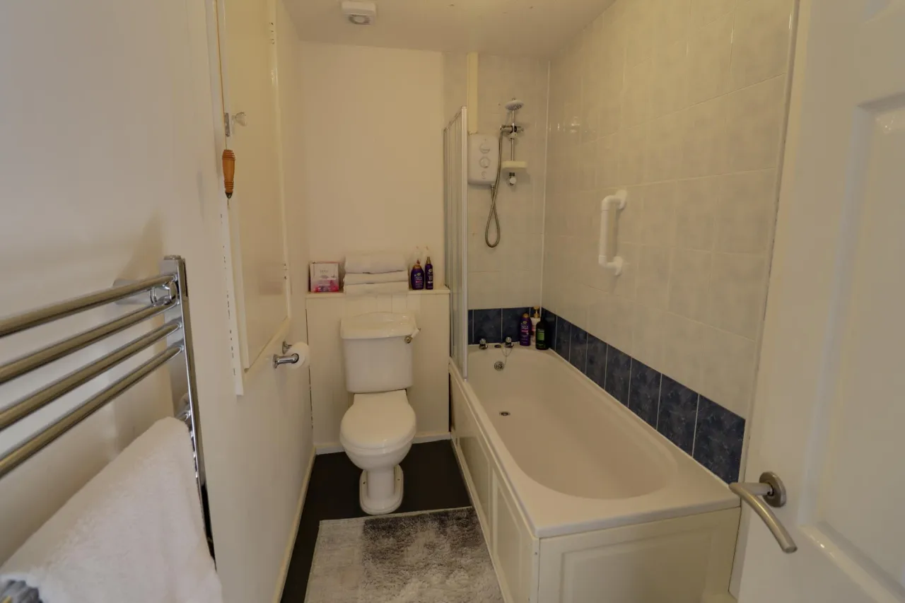 Woodend Close, Middlewich, photo 7