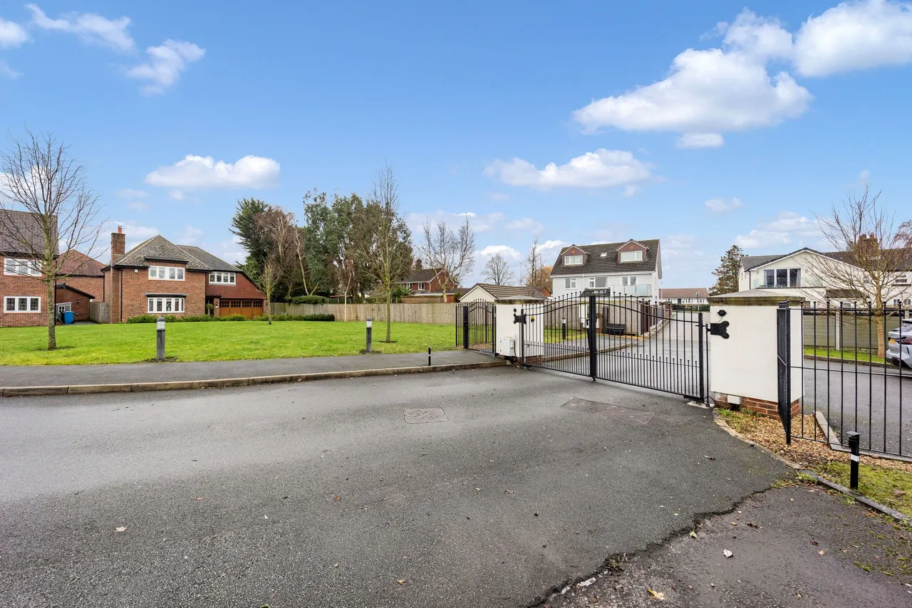 Church View Close, Widnes, Widnes, WA8 5AA, photo 41