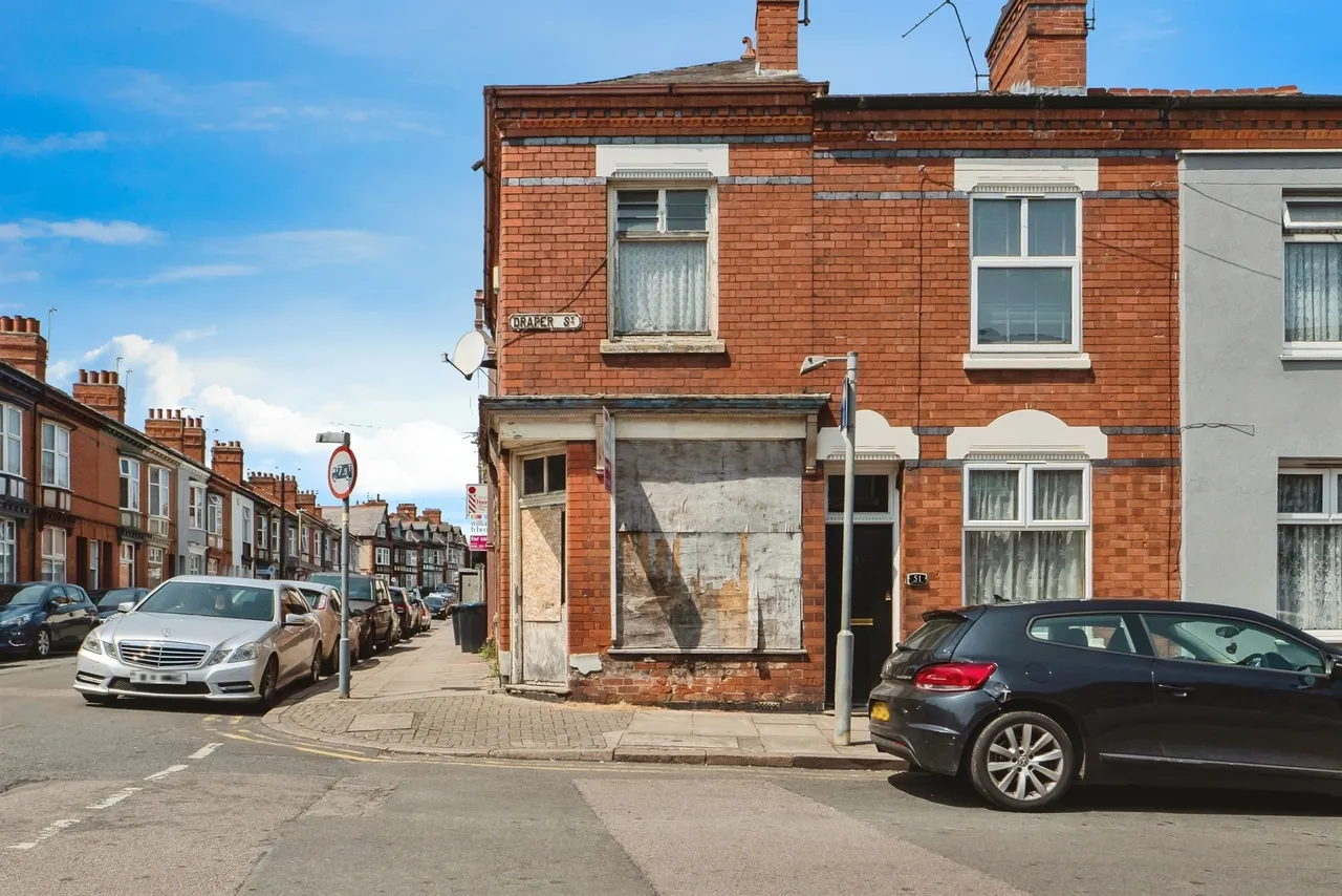 3 bed house for sale — Devana Road, Leicester