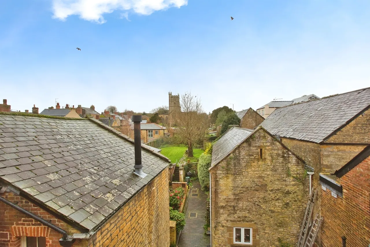 Market Square, Crewkerne, photo 10