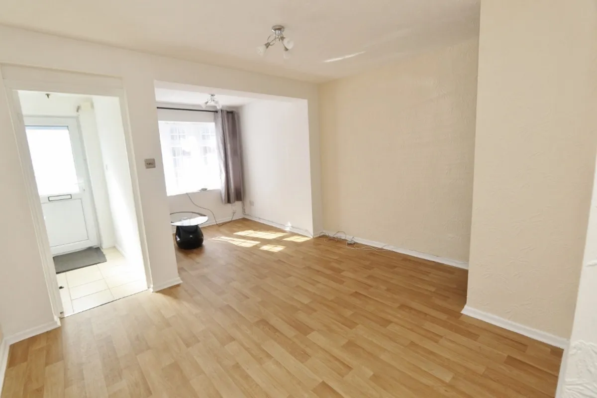 York Road, Ilford, IG1 3AD, photo 3