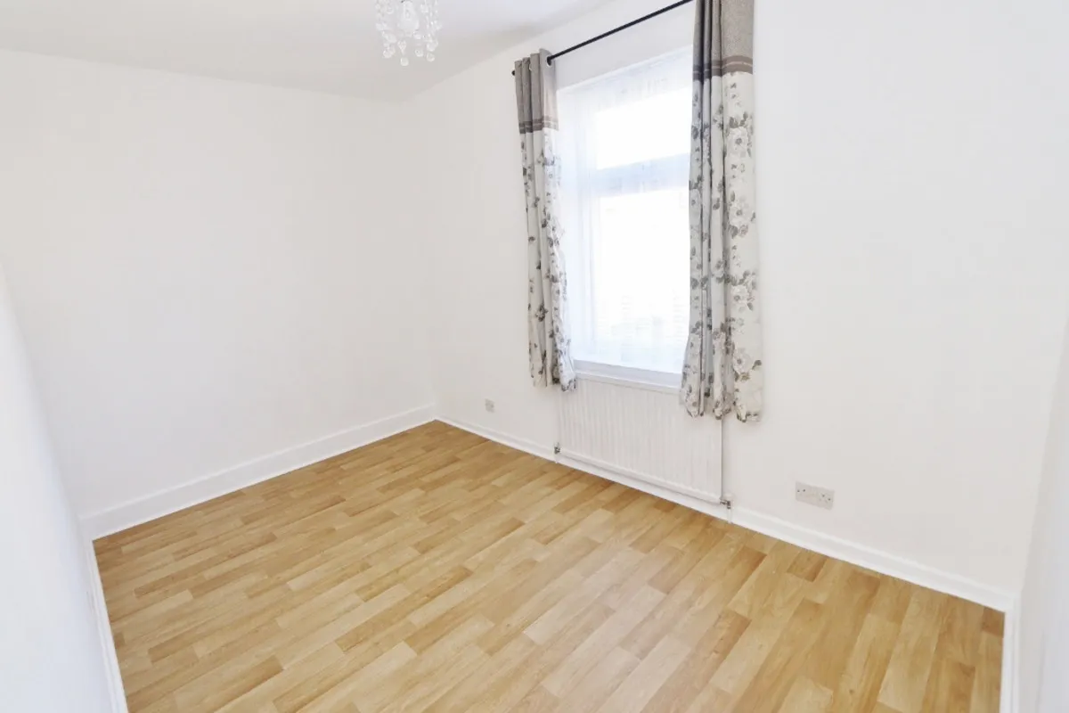 York Road, Ilford, IG1 3AD, photo 10