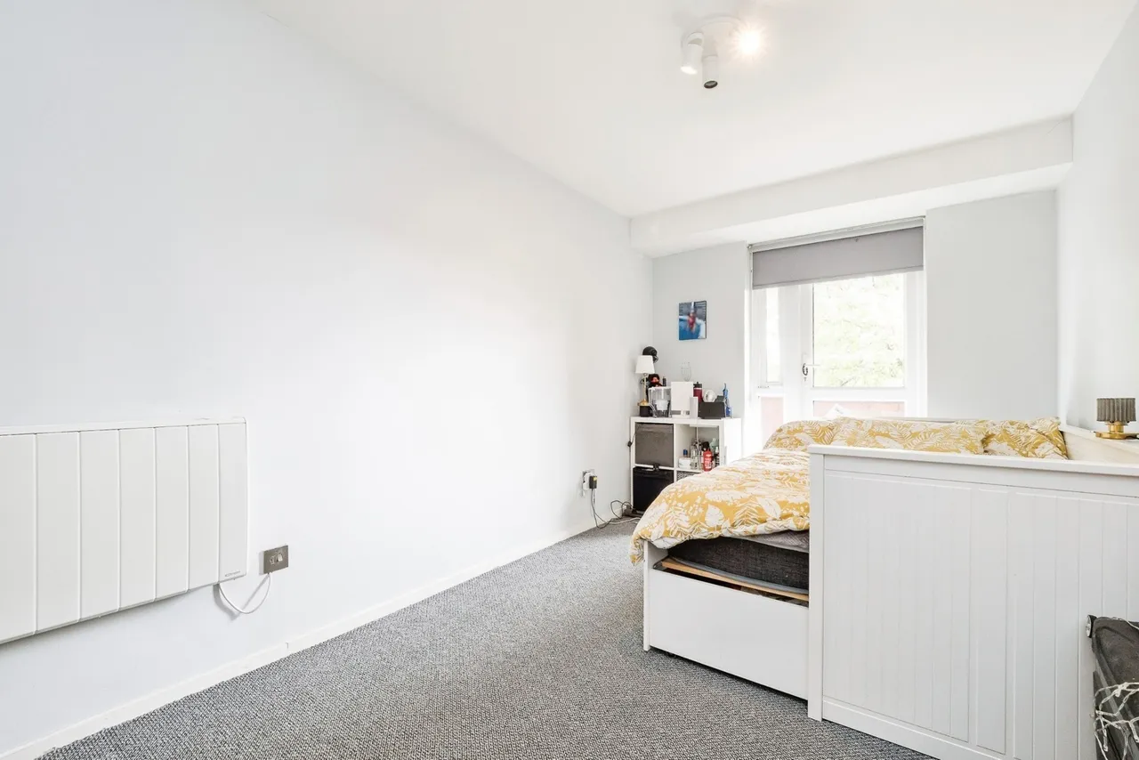 Tamar Square, Woodford Green, IG8, photo 10