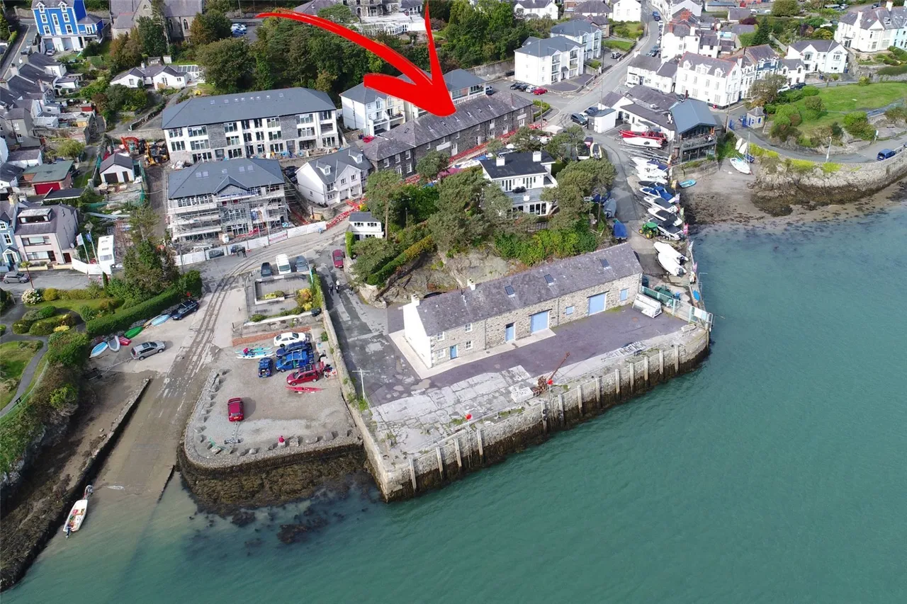 2 bed flat for sale, Menai Quay, Menai Bridge, LL59