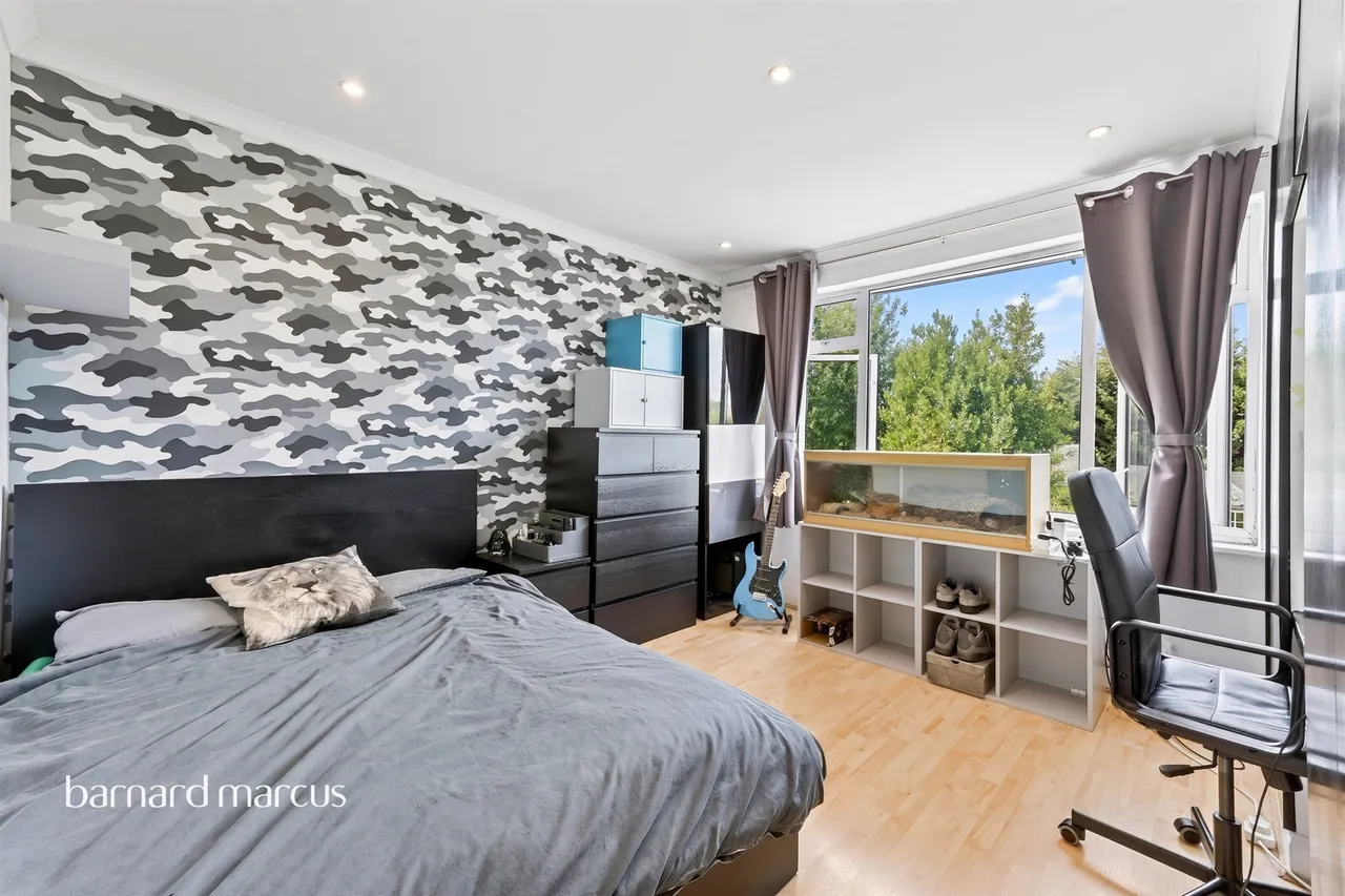 Collingwood Avenue, Surbiton, photo 8
