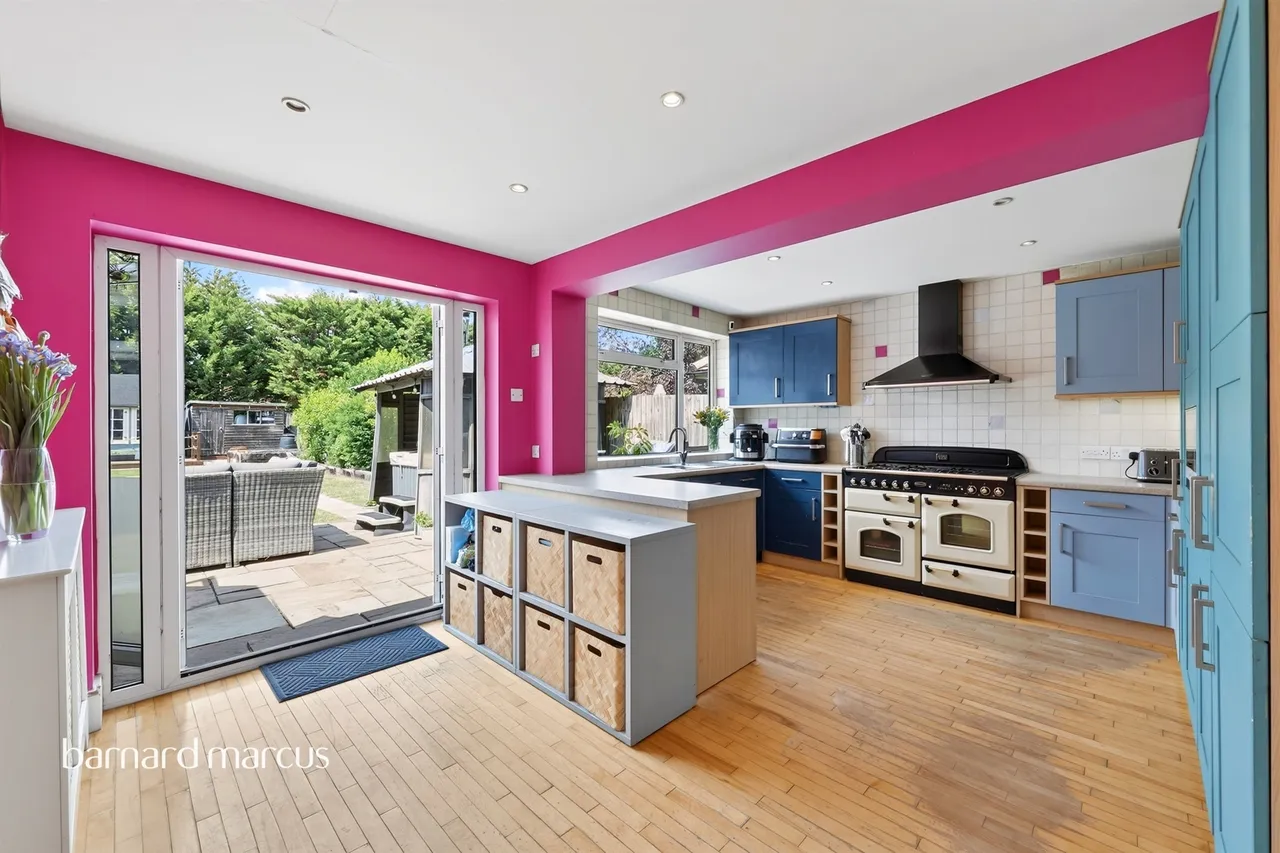 Collingwood Avenue, Surbiton, photo 4
