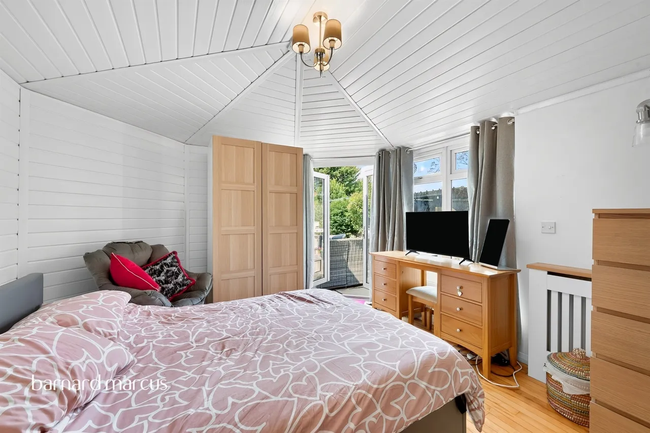 Collingwood Avenue, Surbiton, photo 12