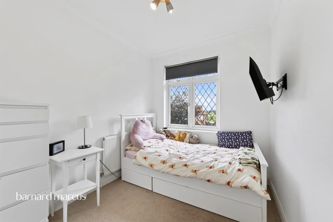 Collingwood Avenue, Surbiton, photo 11