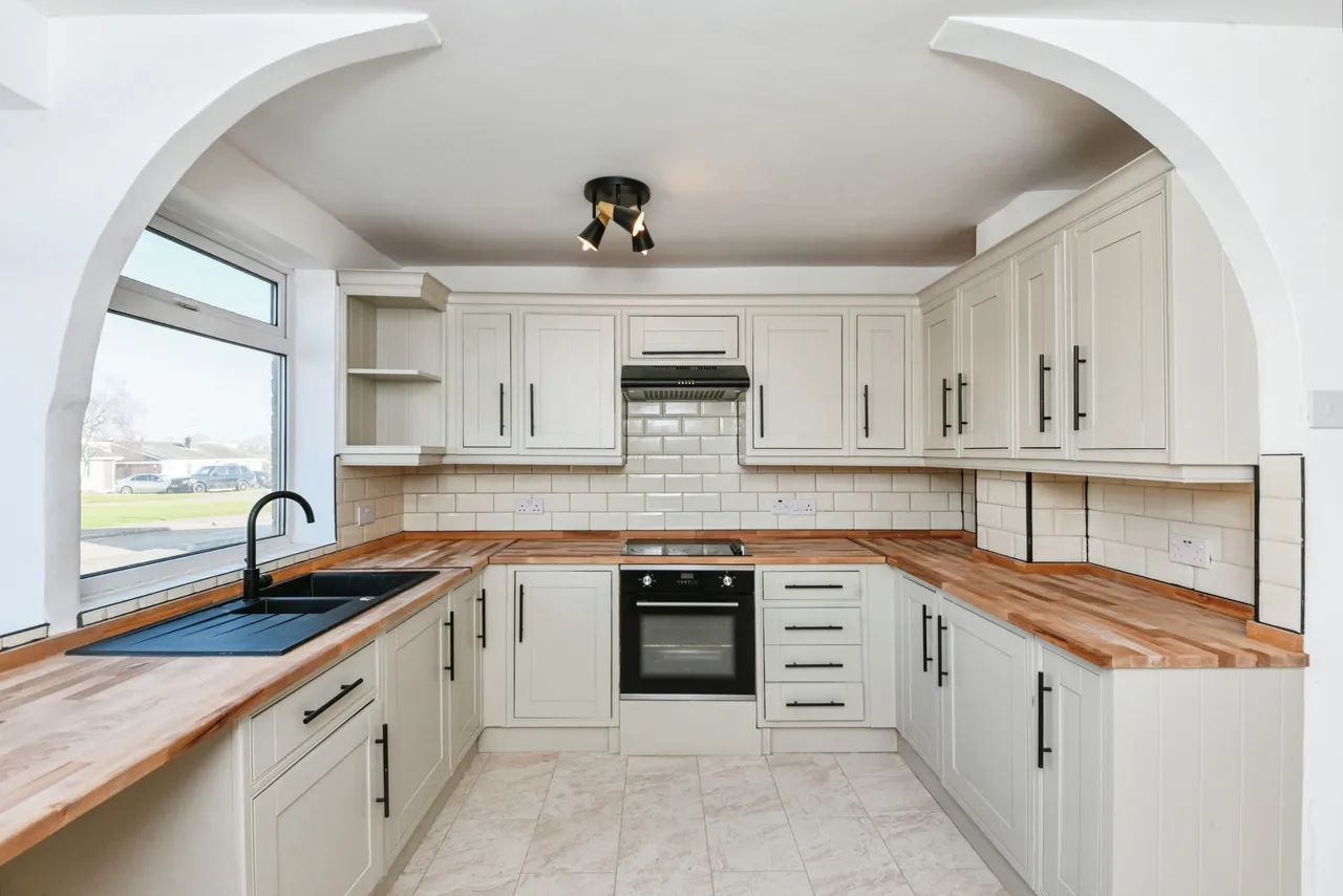 Linnets, Clacton-on-Sea, Essex, CO15, photo 2