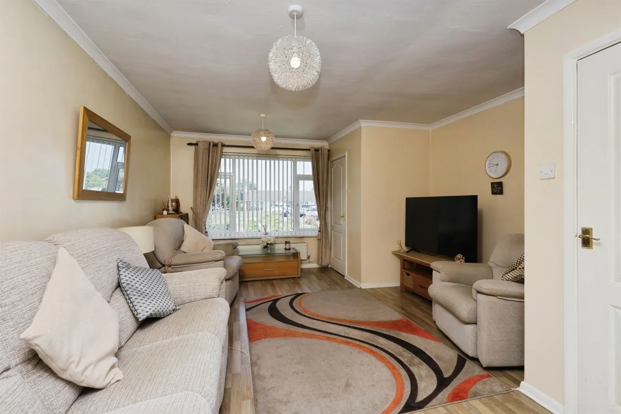Hawksbridge Close, Eastbourne, photo 3