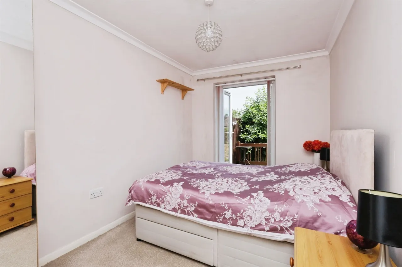 Hawksbridge Close, Eastbourne, photo 10