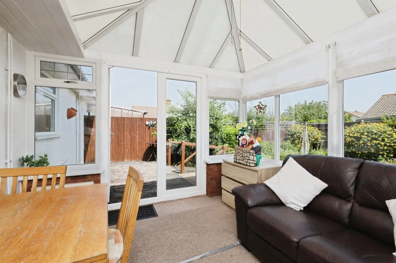 Hawksbridge Close, Eastbourne, photo 6