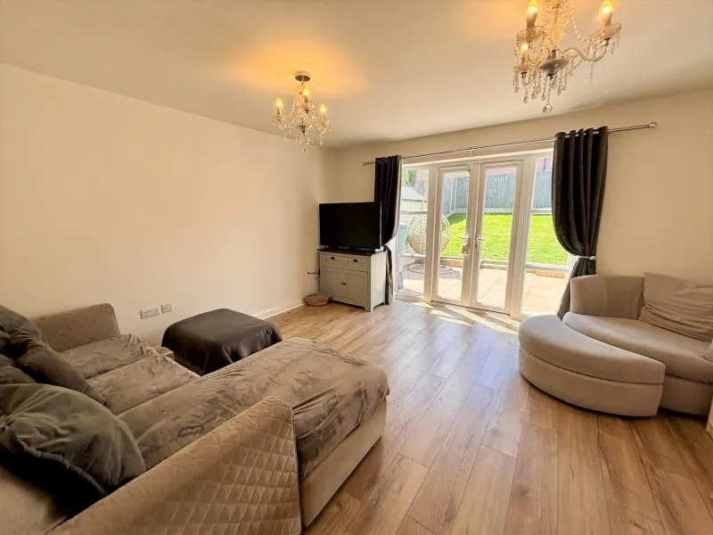 Raxster Drive, Snedshill St Georges, photo 2